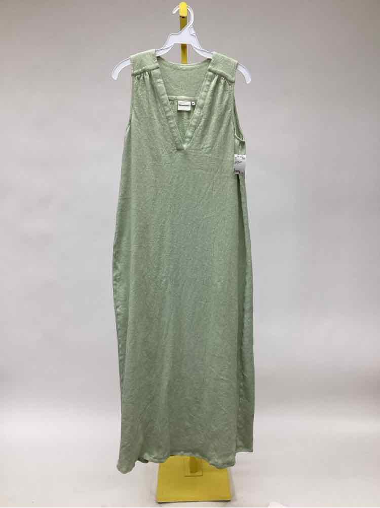 Size M RicherPoorer Women's Dress
