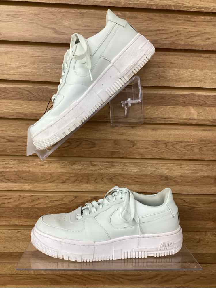 Nike W Shoe Size 9.5 Women's Sneakers