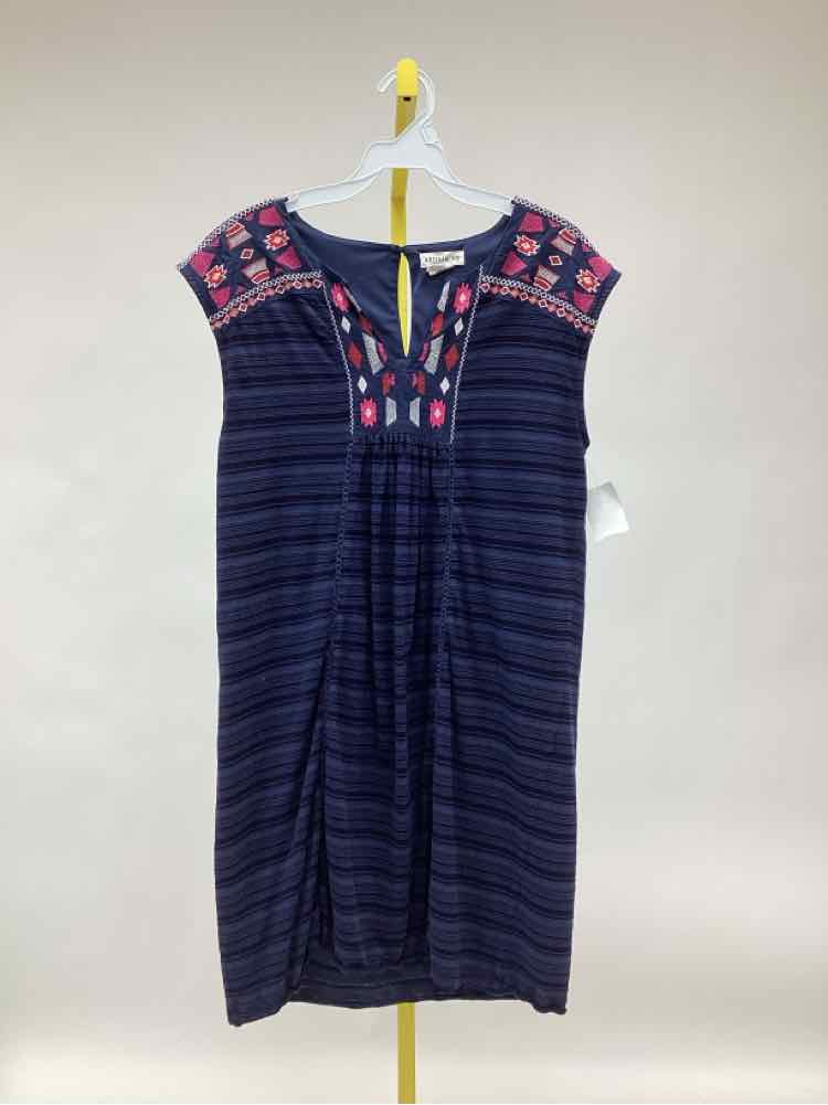 Size M Artisan NY Women's Dress