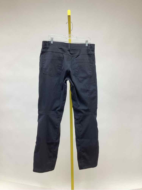 Size 36 Under Armour Black Men's Pants