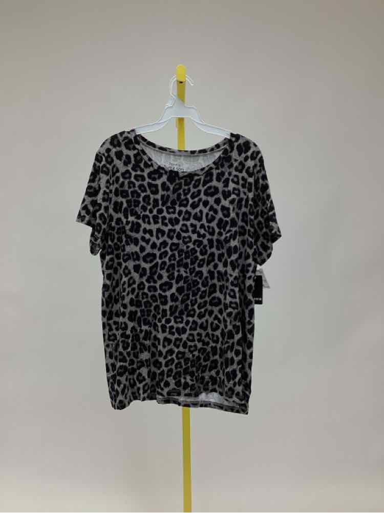 Size 2X Torrid Women's Shirt